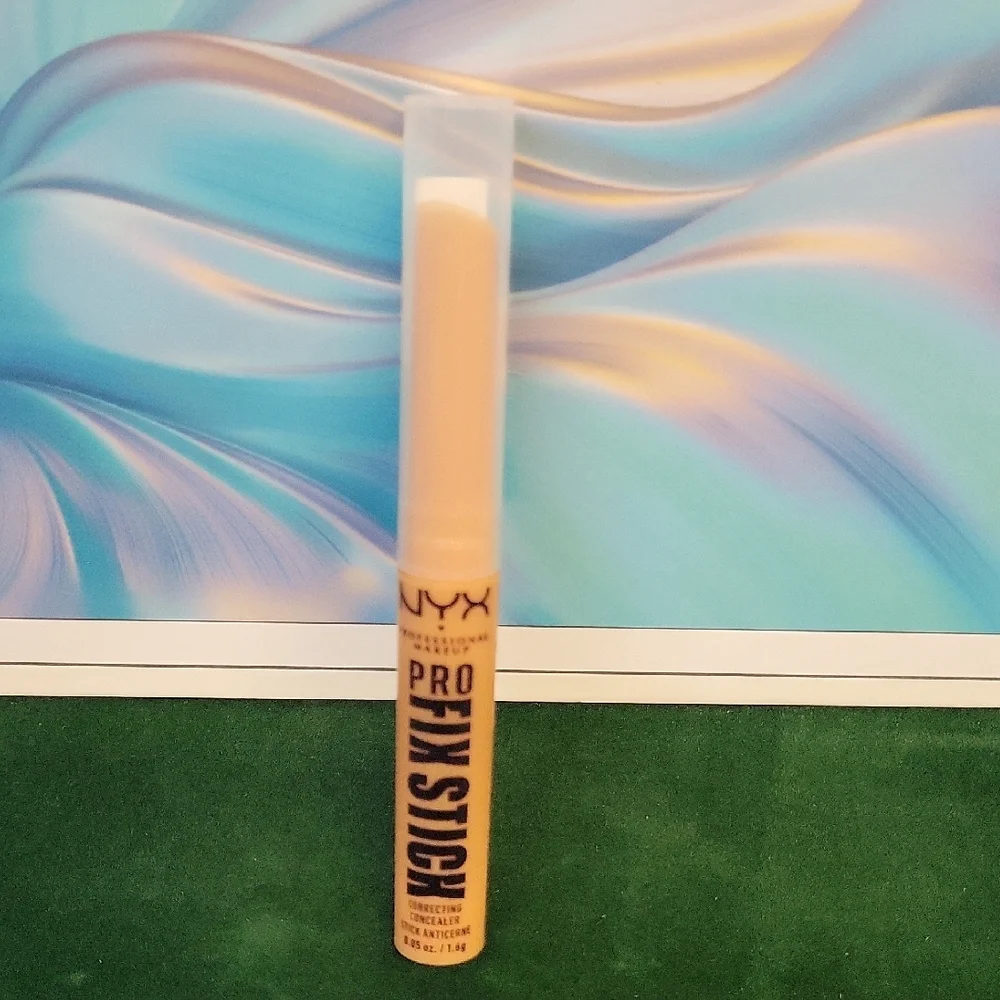 NYX Pro Fix Stick Correcting Concealer 1.6g New Sealed Tube CCS10 Golden